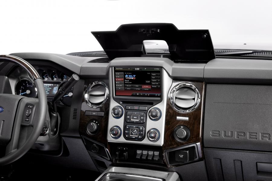  Ford F-250 Super Duty Platinum 2013 года  (фото 15 из 38)